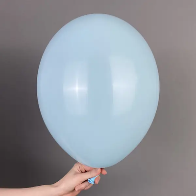 Кулька блакитна макарун, латексна, з гелієм pastel12 фото